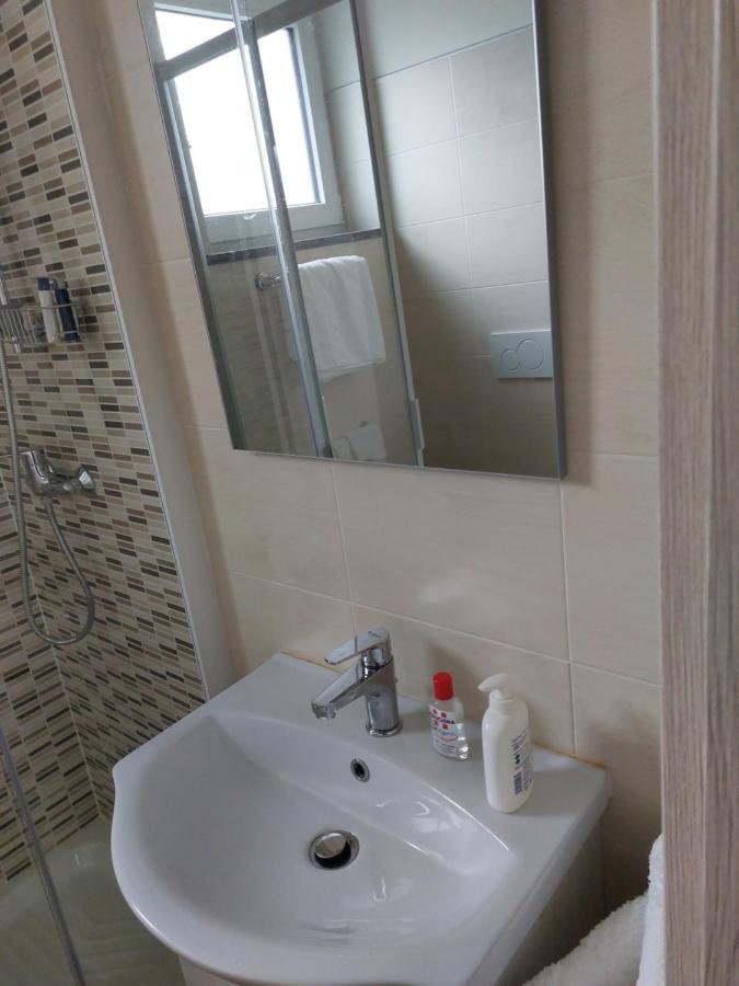 Skylab Hotell Gozzano Exteriör bild